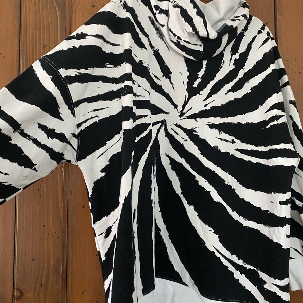 Fabletics Hoodie - Picture 5 of 7